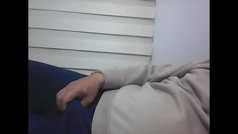 Snapshot of screw2 chatting on 02.17.25 Evren online show from 02.17.25