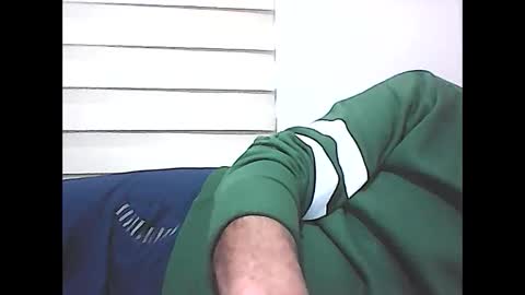 Snapshot of screw2 chatting on 03.04.25 Evren online show from 03.04.25