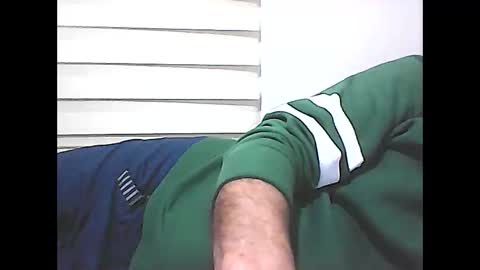 Snapshot of screw2 chatting on 03.10.25 Evren online show from 03.10.25