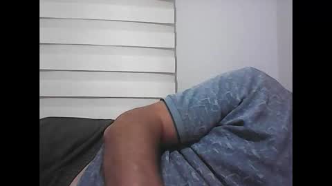 Snapshot of screw2 chatting on 10.02.25 Evren online show from 10.02.25