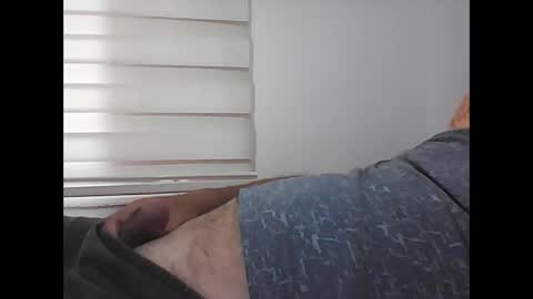 Snapshot of screw2 chatting on 10.04.25 Evren online show from 10.04.25