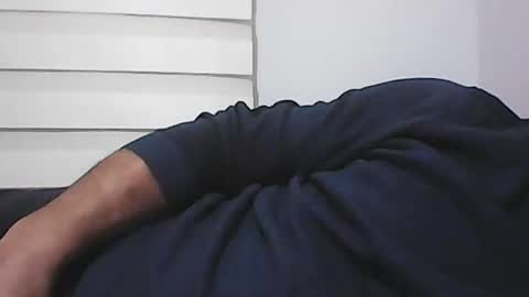 Snapshot of screw2 chatting on 11.17.25 Evren online show from 11.17.25