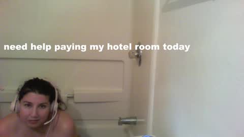 Danni online show from 10.21.25