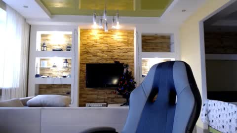 Elizabeth  online show from 12.20.24