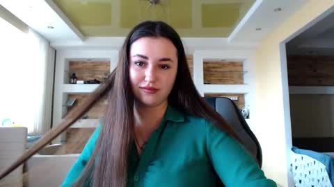 Elizabeth  online show from 02.08.25