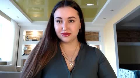 Elizabeth  online show from 03.04.25