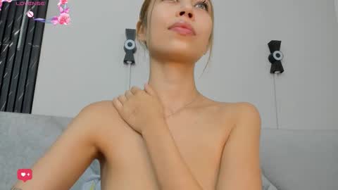 Snapshot of seattle_rousse chatting on 03.26.26 Rosie online show from 03.26.26