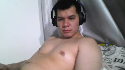 Snapshot of seb5759 chatting on 04.29.26 seb5759 online show from 04.29.26
