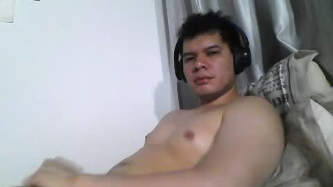 Snapshot of seb5759 chatting on 05.13.26 seb5759 online show from 05.13.26