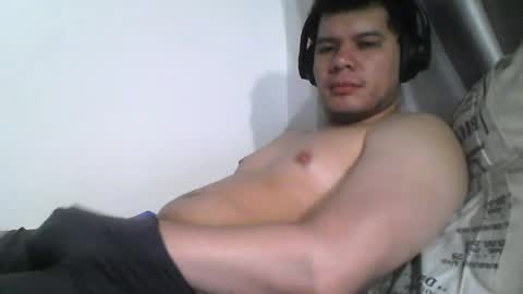 Snapshot of seb5759 chatting on 05.19.26 seb5759 online show from 05.19.26