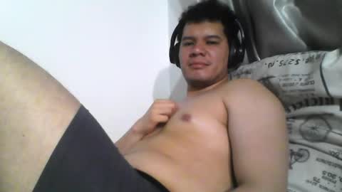 Snapshot of seb5759 chatting on 05.20.26 seb5759 online show from 05.20.26