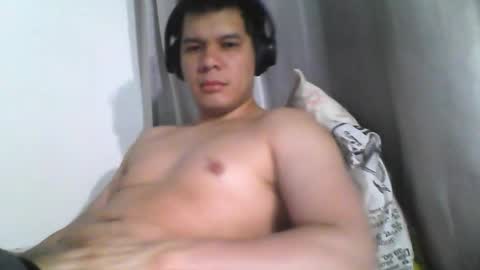 Snapshot of seb5759 chatting on 05.24.26 seb5759 online show from 05.24.26