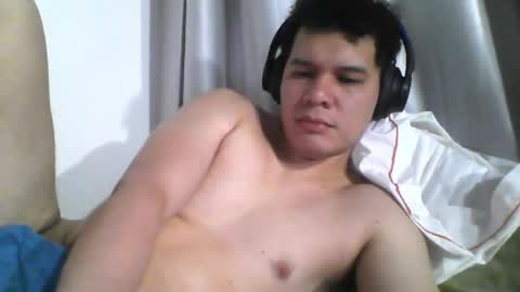 Snapshot of seb5759 chatting on 05.28.26 seb5759 online show from 05.28.26