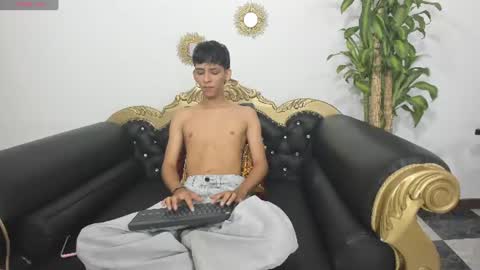 Snapshot of sebas_cat chatting on 06.21.26 Sebastian Alvarez online show from 06.21.26