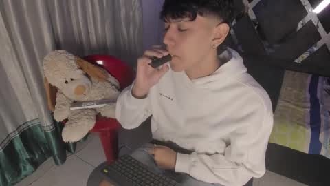 sebas_pretty7 online show from 12.18.25