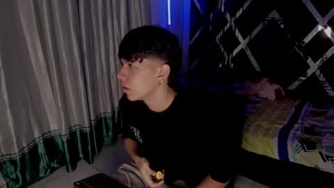 sebas_pretty7 online show from 12.19.25