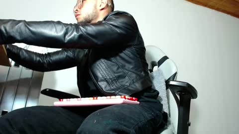 Sebastian online show from 04.06.26