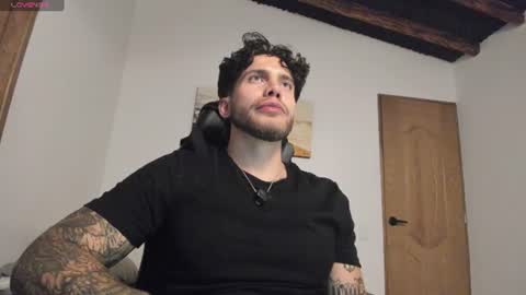 Snapshot of sebastianortizm chatting on 06.21.26 Lucian Sinclair online show from 06.21.26