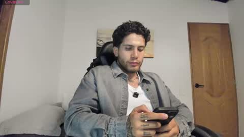 Snapshot of sebastianortizm chatting on 07.14.26 Lucian Sinclair online show from 07.14.26