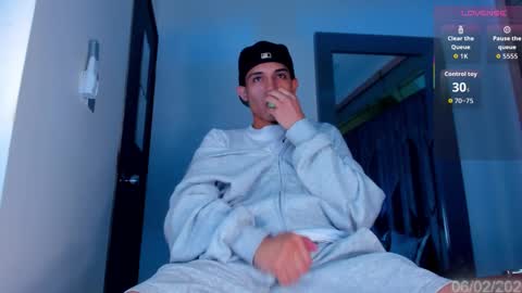 Sebastian online show from 02.07.26