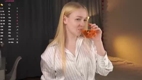 Rina online show from 09.16.25