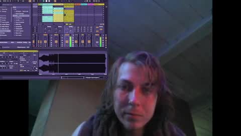 Snapshot of sechenov_clear chatting on 05.11.26 hiroshi satanaka online show from 05.11.26