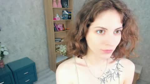 Snapshot of secret_des1res chatting on 06.01.26 Mia online show from 06.01.26