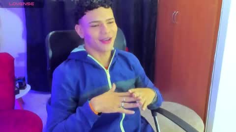 Snapshot of secret_justin chatting on 11.24.25 JUSTIN online show from 11.24.25