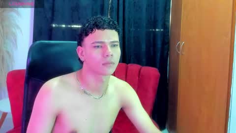 Snapshot of secret_justin chatting on 11.27.25 JUSTIN online show from 11.27.25