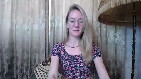 Snapshot of secretcandy222 chatting on 02.19.25 secretcandy222 online show from 02.19.25