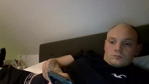 Snapshot of secretcplg chatting on 02.06.25 Simon online show from 02.06.25