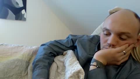 Snapshot of secretcplg chatting on 02.18.25 Simon online show from 02.18.25