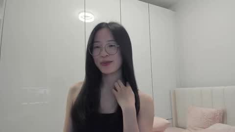 Angela online show from 12.22.25
