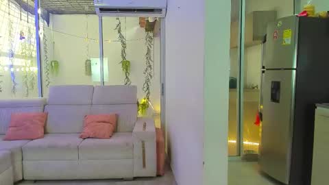 Snapshot of secrethause71605 chatting on 02.02.26 NIKOL online show from 02.02.26