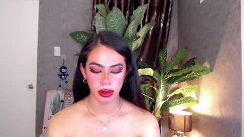 Snapshot of sectivedivadoll69x chatting on 12.11.24 xam online show from 12.11.24