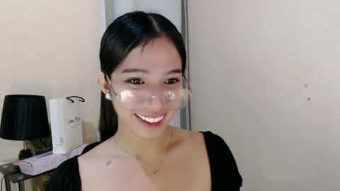 Snapshot of seductive_abia chatting on 06.26.26 JUST CALL ME ABIA online show from 06.26.26