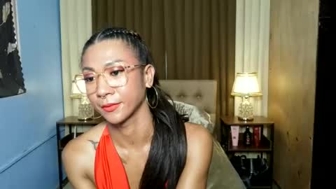 Snapshot of seductive_astrid chatting on 06.18.26 seductive_astrid online show from 06.18.26
