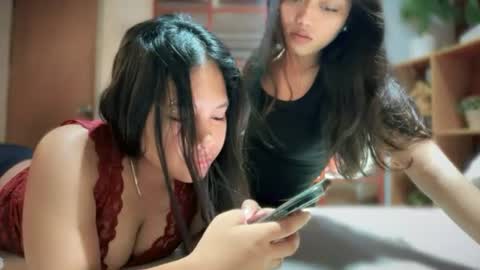 Snapshot of seductive_elle chatting on 06.23.26 ellie online show from 06.23.26