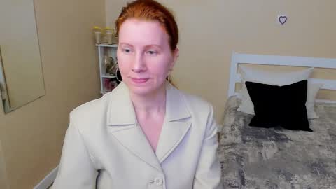 seductive_foxy_ online show from 09.30.25