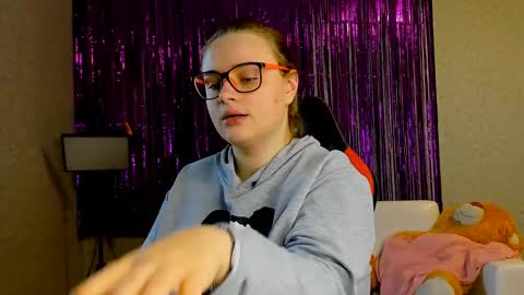 seductive_she_wolf online show from 03.07.25
