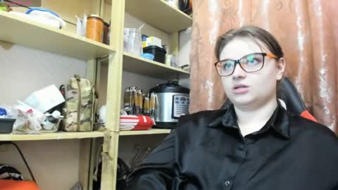 Snapshot of seductive_she_wolf chatting on 03.23.26 seductive_she_wolf online show from 03.23.26