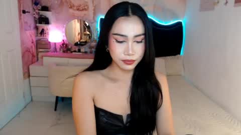 Snapshot of seductive_vana chatting on 06.12.26 Vanessa online show from 06.12.26