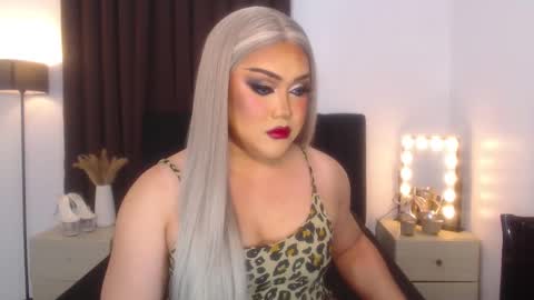 Natalie Mefford online show from 02.16.25