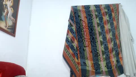 Estefany online show from 12.30.24