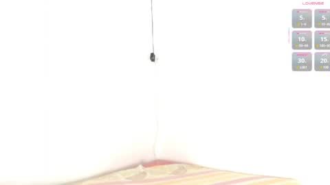 Snapshot of seductivespellvagina80 chatting on 04.22.26 Estefany online show from 04.22.26
