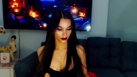 Snapshot of seductresskatarina chatting on 11.08.25 KATARINA LUST online show from 11.08.25
