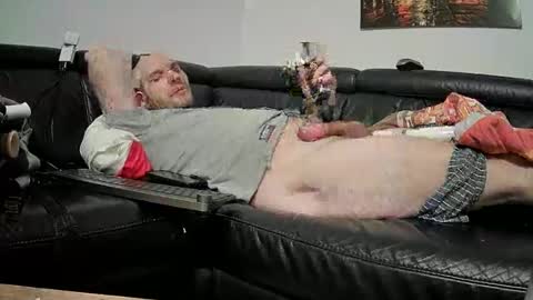 Snapshot of seeebi chatting on 02.19.25 Sebastian online show from 02.19.25