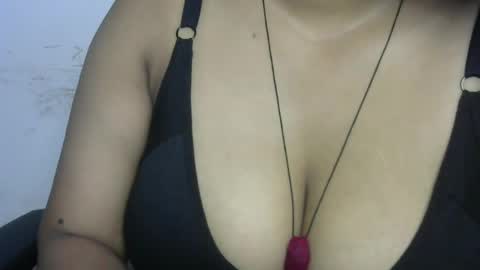 Snapshot of seema6819 chatting on 06.24.26 Seema online show from 06.24.26