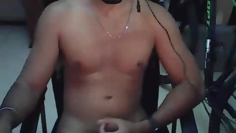 Snapshot of sek99 chatting on 11.27.25 sek99 online show from 11.27.25