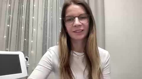 Snapshot of selamiyaa chatting on 04.08.26 selamiyaa online show from 04.08.26